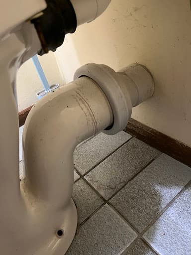 Neighborhood Plumbers Melbourne | Blocked Drains | Gas leak | Water Leak | Hot Water Unit | Emergency Plumber — Customer photo