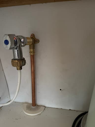 Fluid Plumbing, Electrical & Air Conditioning Newcastle — Customer photo